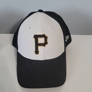 Pittsburgh Pirates New Era adjustable hat